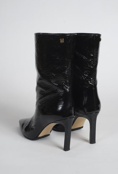 Bottinrs en cuir d’agneau vernis noir