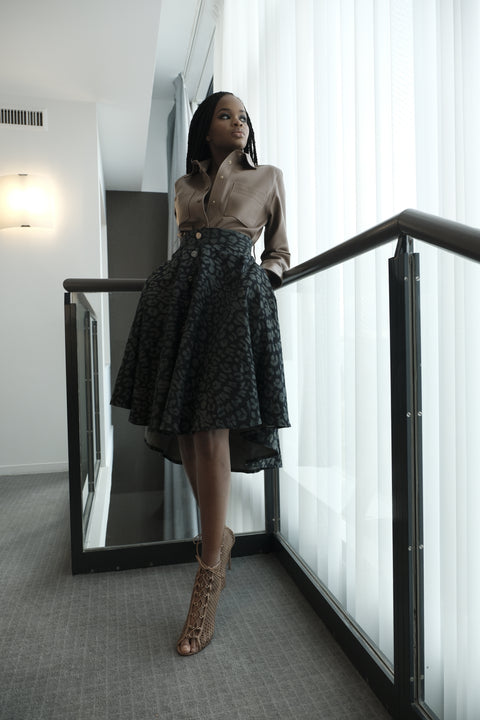 Chemise nude en cuir d’agneau