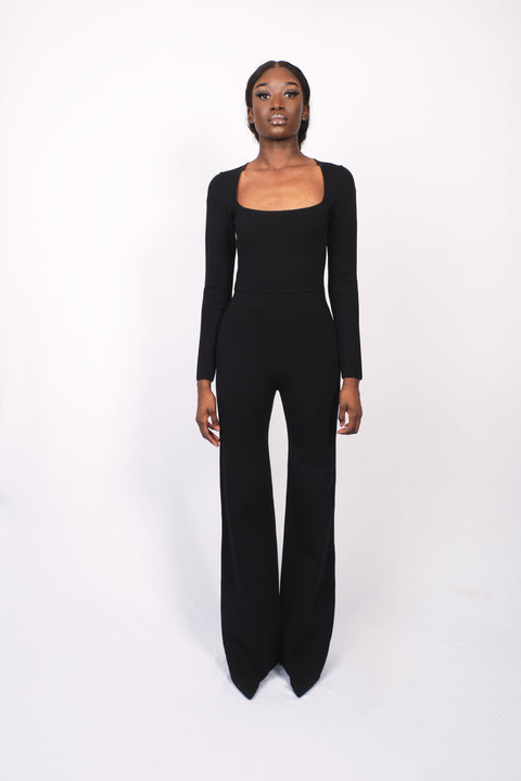 Combinaison noire sculptante.