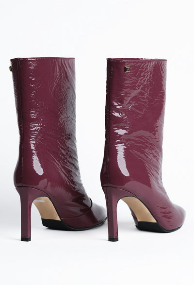 Bottines en cuir vernis cerise