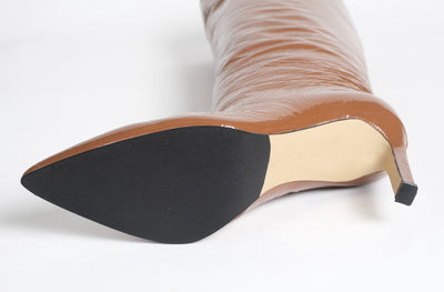 Bottes en cuir d’agneau caramel vernis