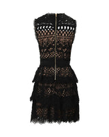 Petite robe noire en dentelle