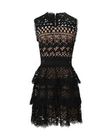 Petite robe noire en dentelle