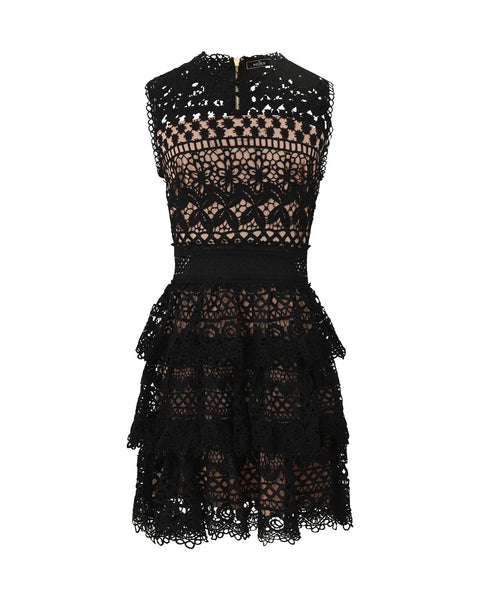 Petite robe noire en dentelle