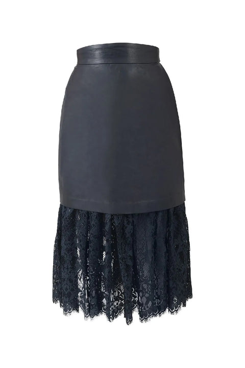 Jupe en cuir volants en dentelle.